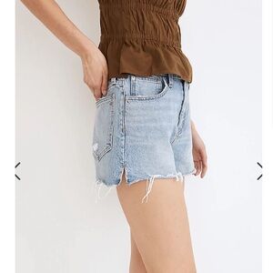 Madewell Relaxed Denim Shorts in Madera Wash: Side-Slit Edition